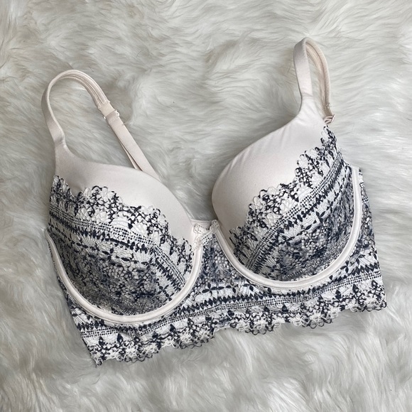 Victoria Secret Body by Victoria lined Demi 36DD Cream Bra with eyelet cute - Picture 1 of 6